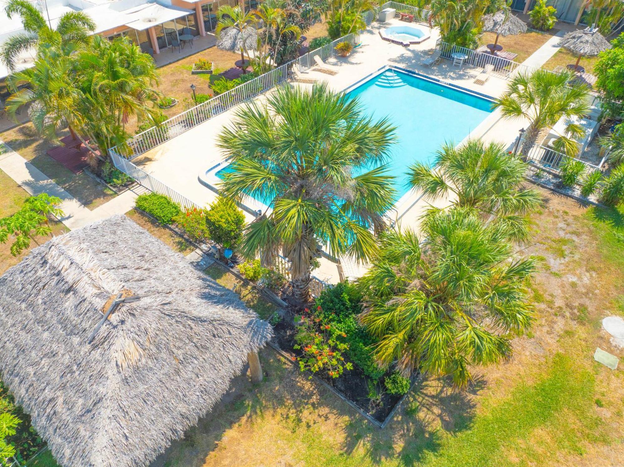נורת' פורט Warm Mineral Springs Motel מראה חיצוני תמונה