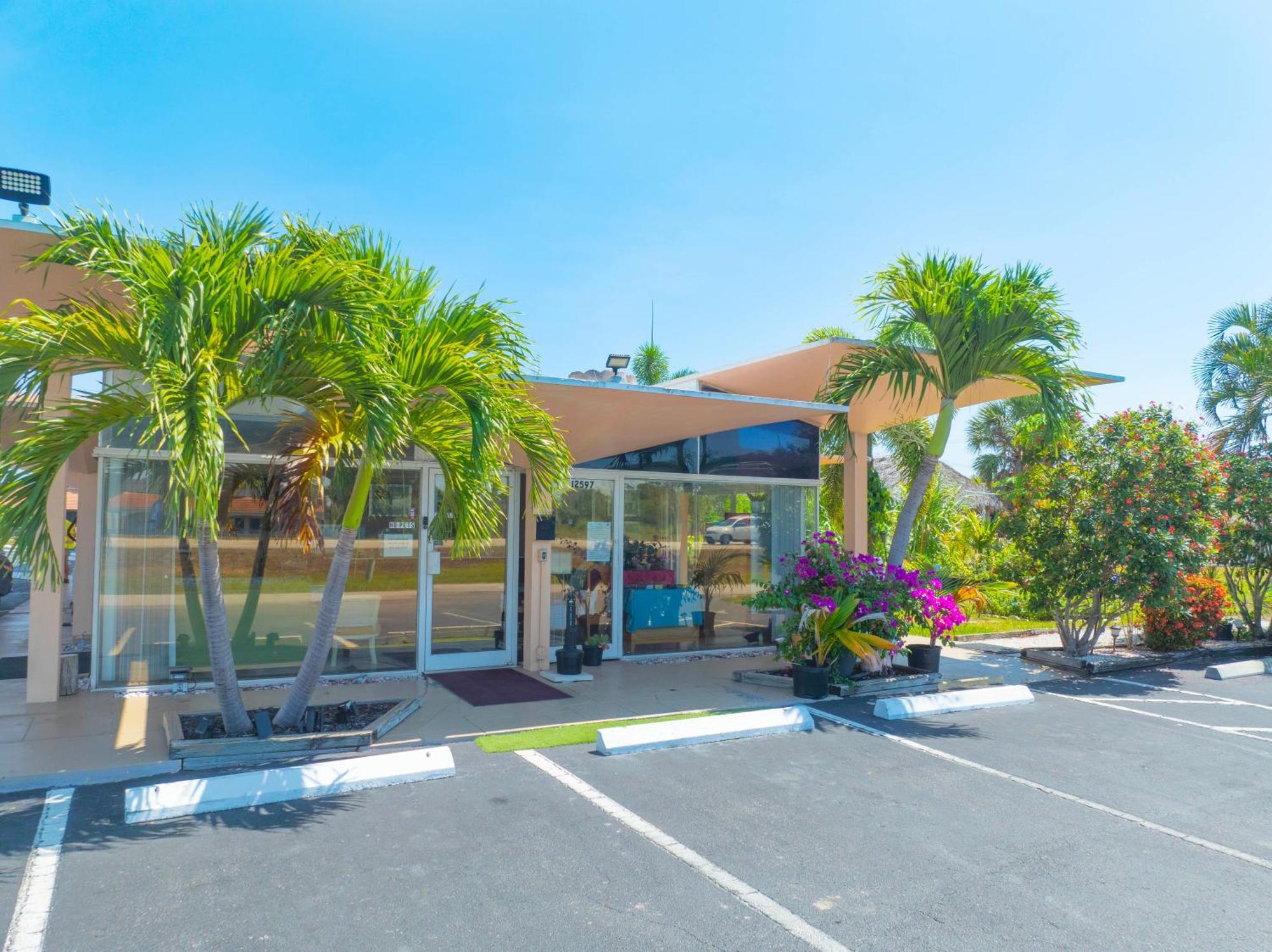 נורת' פורט Warm Mineral Springs Motel מראה חיצוני תמונה