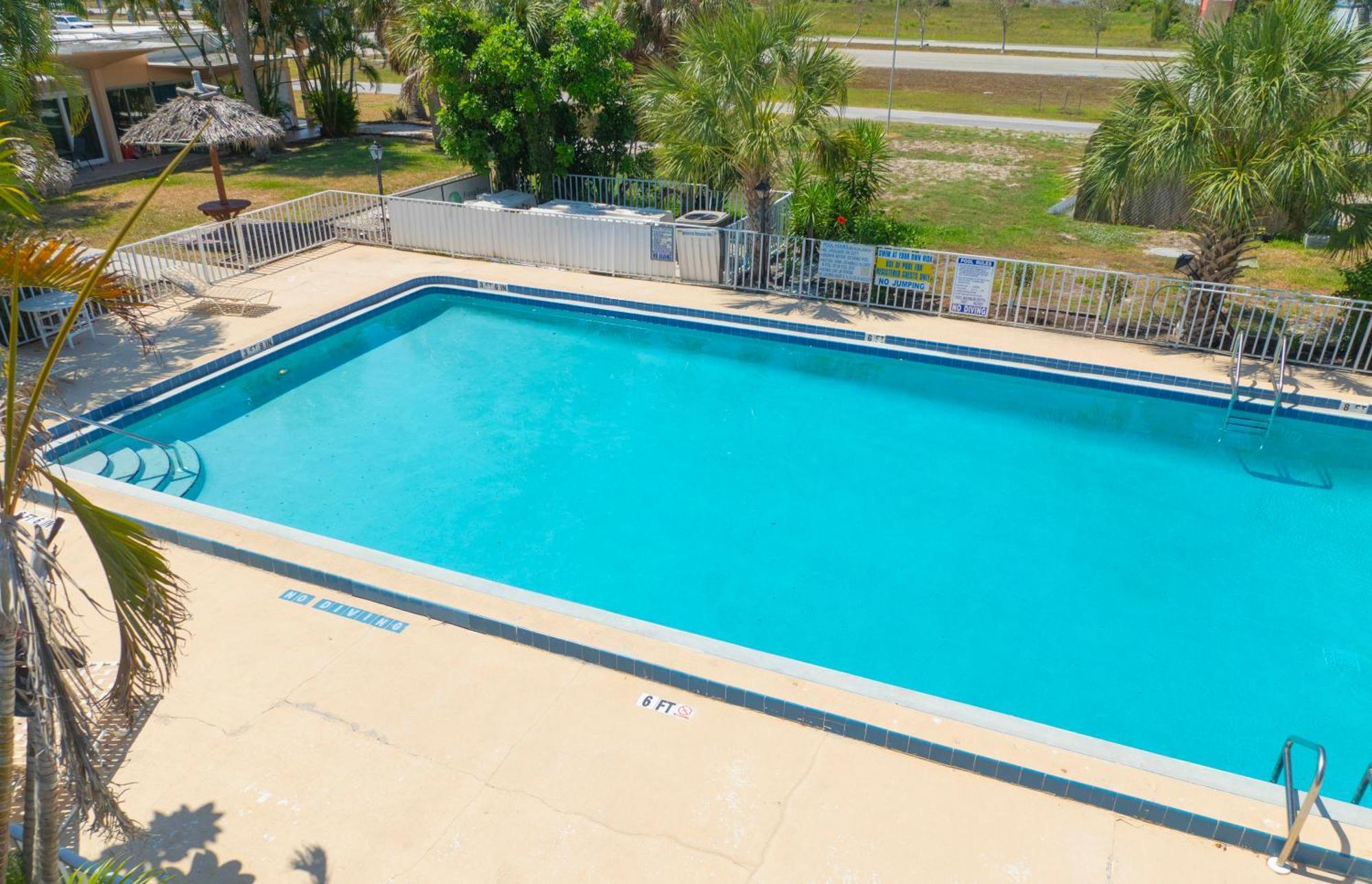 נורת' פורט Warm Mineral Springs Motel מראה חיצוני תמונה
