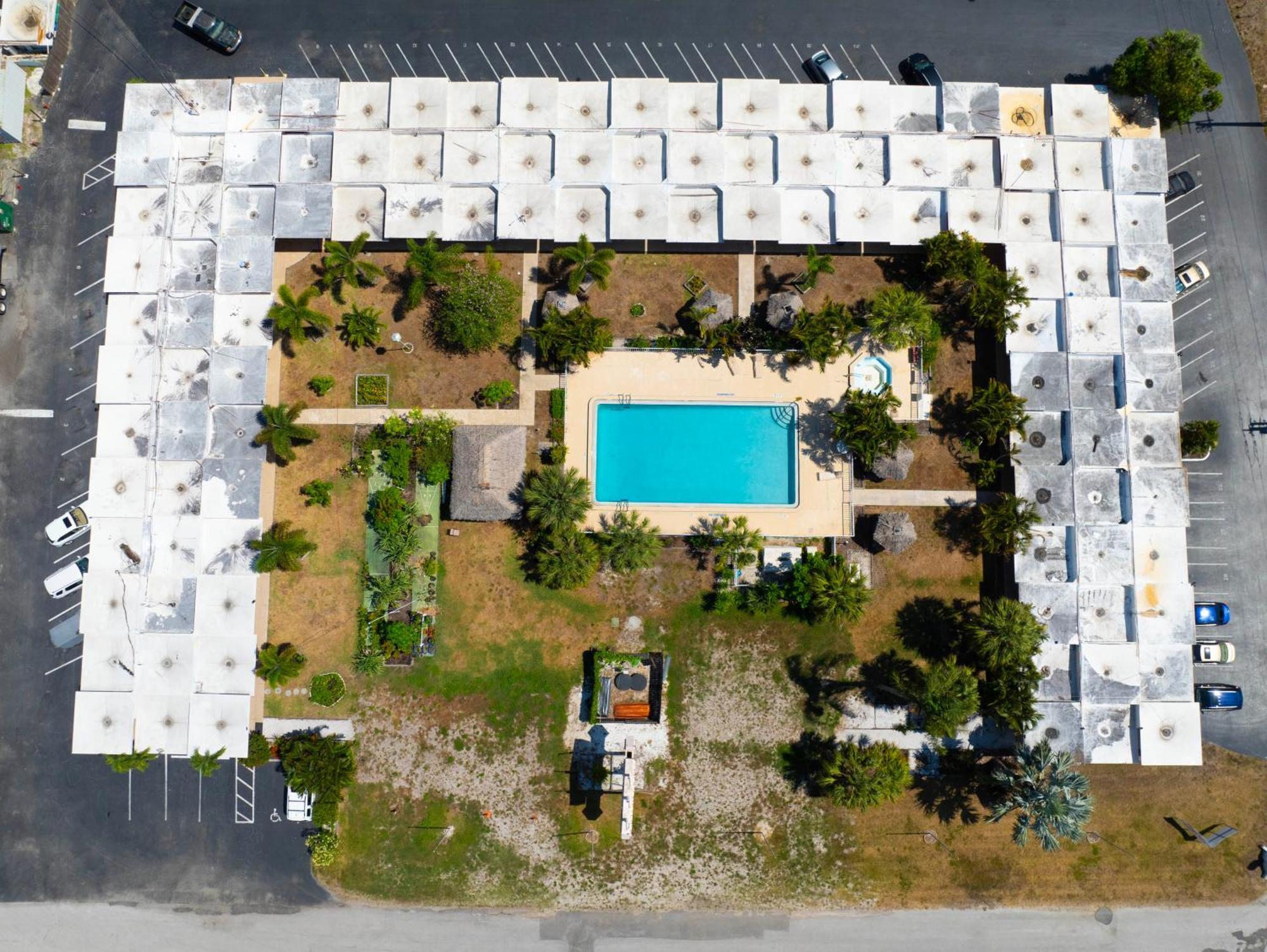 נורת' פורט Warm Mineral Springs Motel מראה חיצוני תמונה